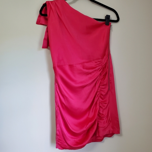 Alice + Olivia Malita One-Shoulder Ruched Mini Dress Size 10 - Picture 2 of 6